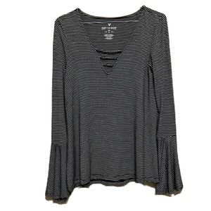 Women’s AMERICAN EAGLE OUTFITTERS, Soft&Sexy, Bell Sleeves, Black/White, Small